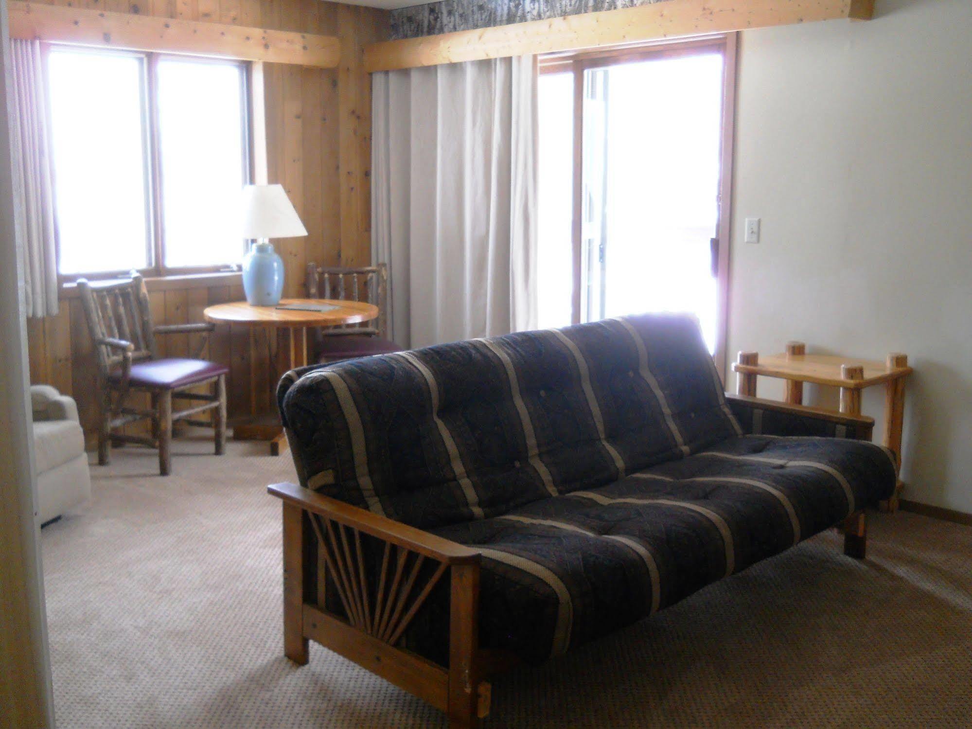 Lakewoods Resort & Golf Namekagon 외부 사진