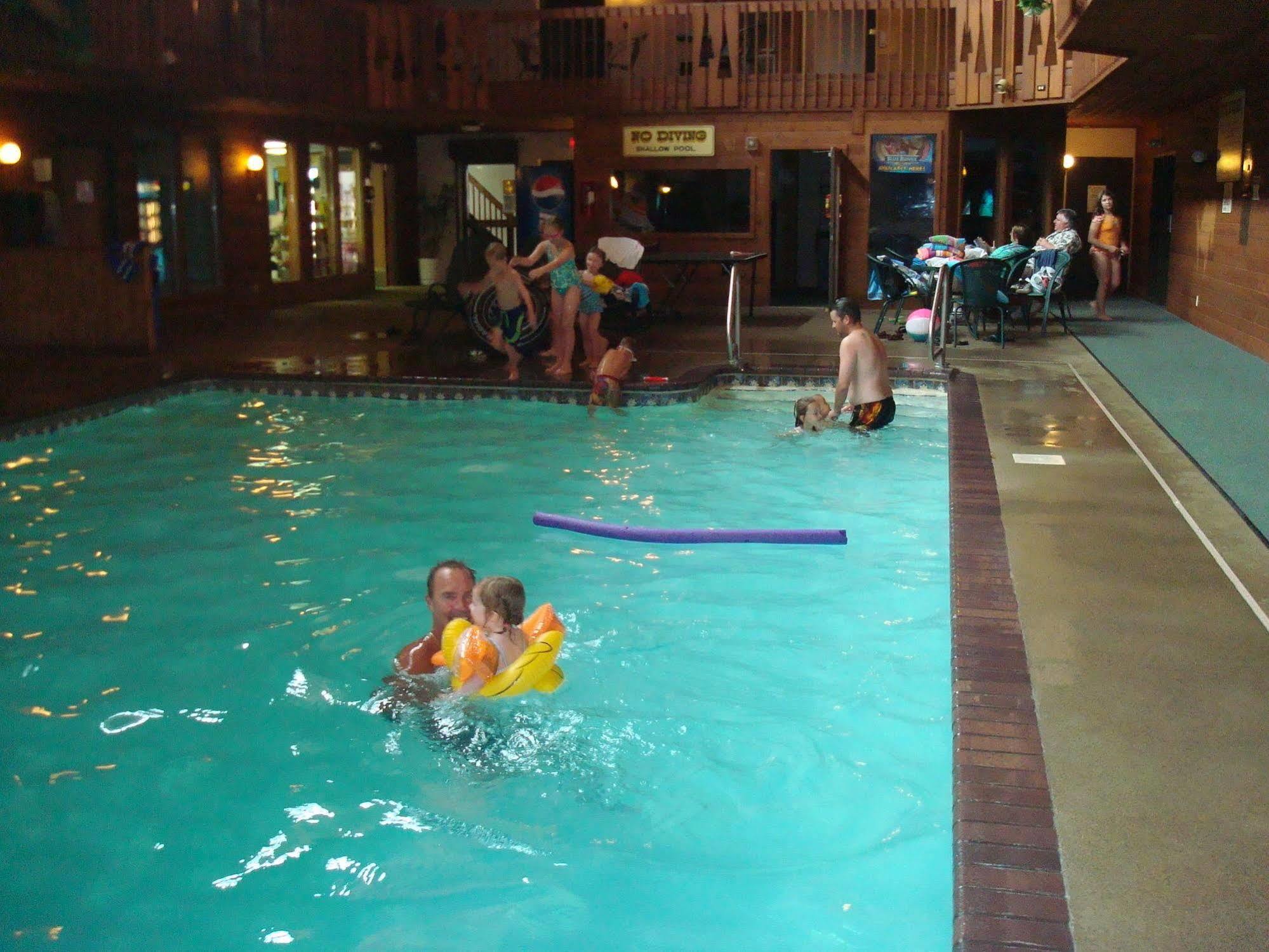 Lakewoods Resort & Golf Namekagon 외부 사진