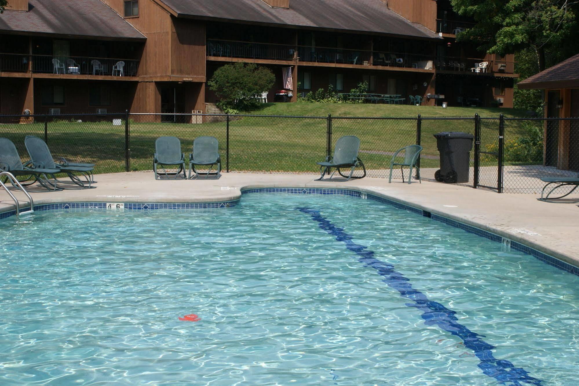 Lakewoods Resort & Golf Namekagon 외부 사진