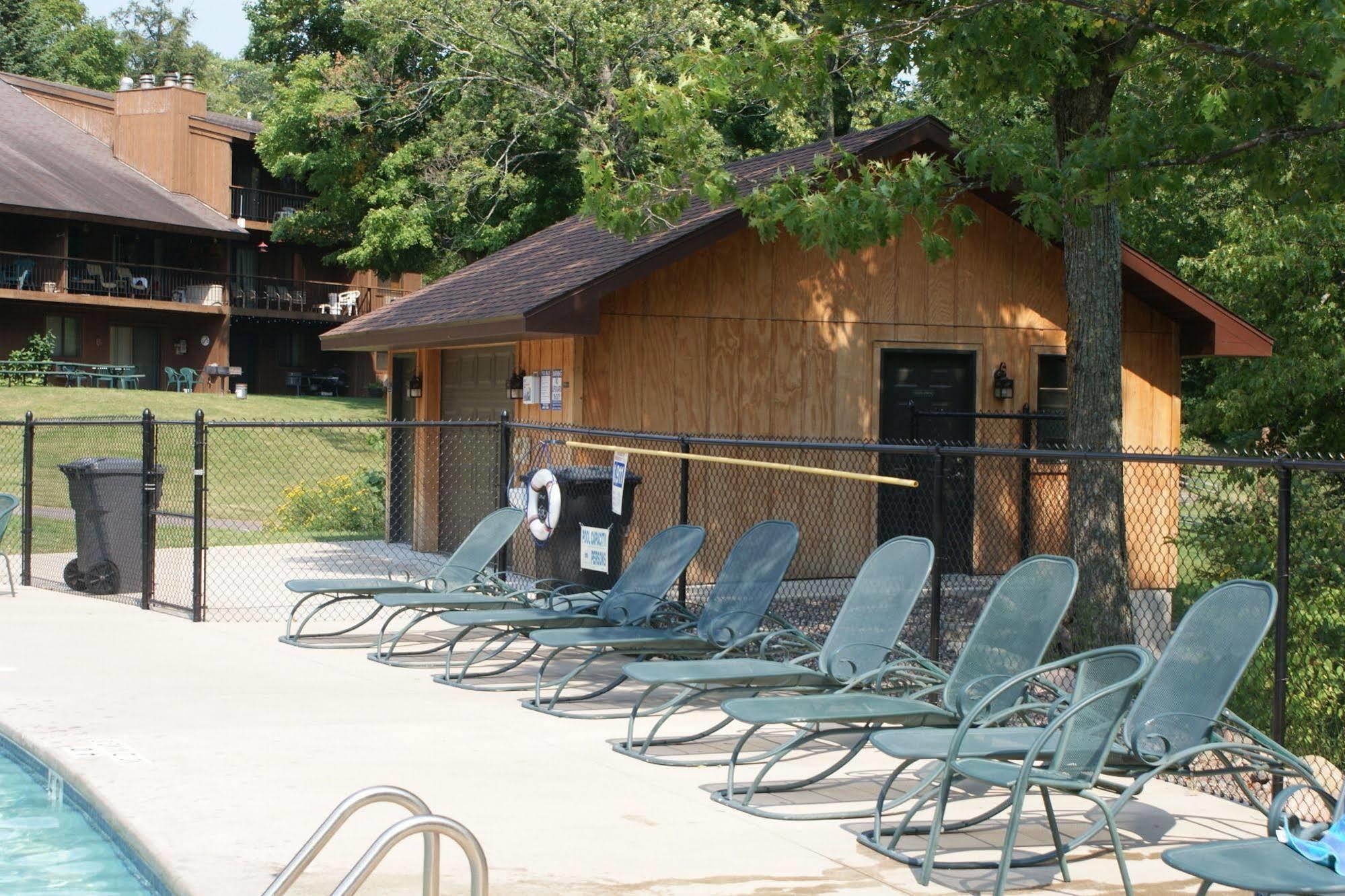Lakewoods Resort & Golf Namekagon 외부 사진